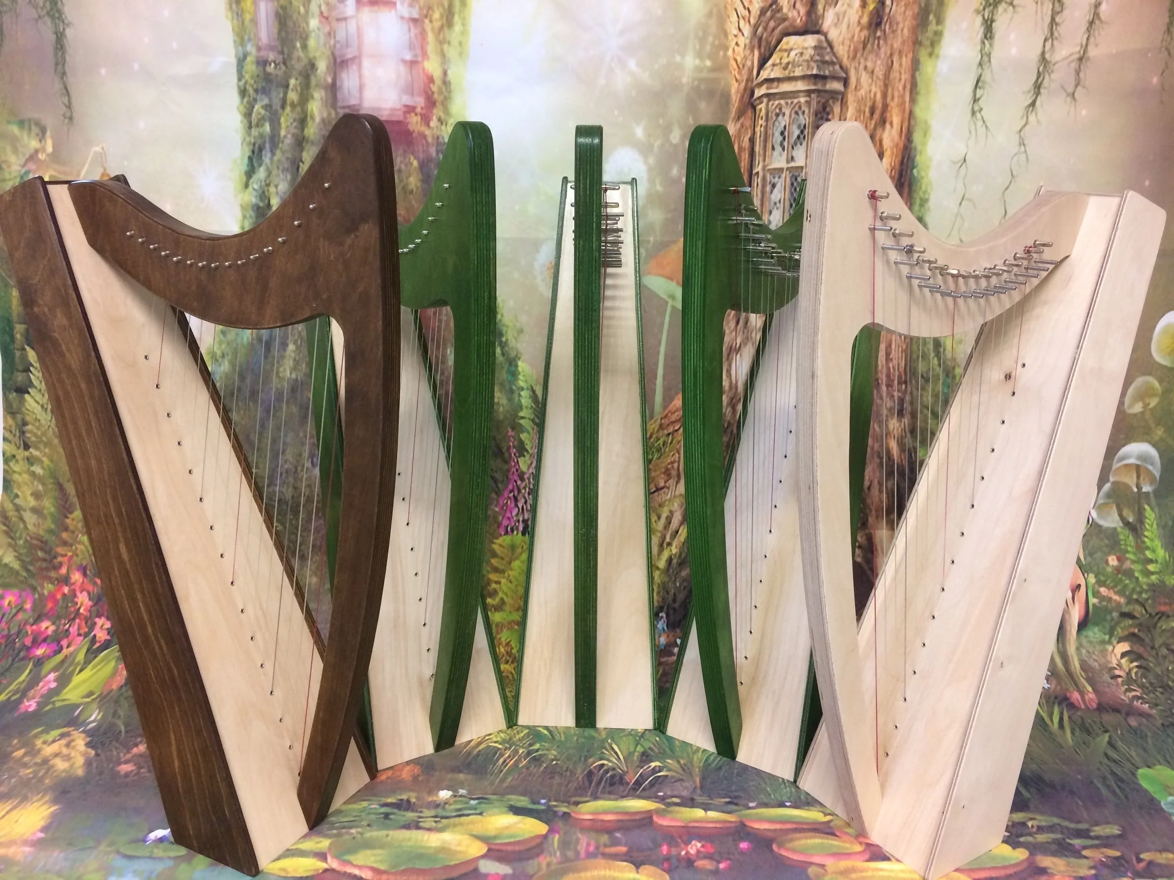 Discovery 16 - Discover the Harp at Home, includes harp, introductory book, 3 video lessons and tuning key plus much more - Image 5